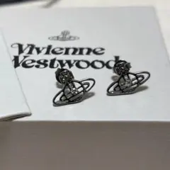 VivienneWestwood 両耳ピアス　黒