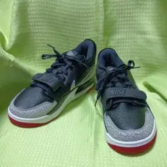 未使用 ジョーダン レガシー 312 ロー 28cm ブラック レッド セメント