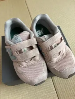 Item thumbnail for item 870d9f9d-a5c4-45f1-8660-d8068730447b