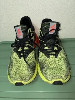 adidas Alphabounce スニーカー イエロー×ブラック　32cmのサムネイル