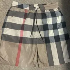 Burberry ハーフパンツ　ショーツ　Sサイズのサムネイル