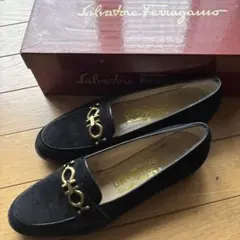 Salvatore Ferragamo スエードローファー ブラックのサムネイル