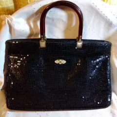 Item thumbnail for item 6e292a61-ecf5-4bfb-bdc8-605be8110824