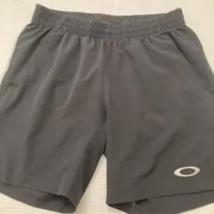 OAKLEY ショートパンツ ブラックLのサムネイル