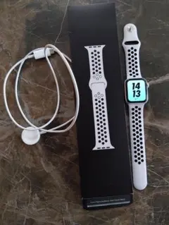 アップルウォッチ　SE 第一世代　40mm スポーツバンドapple watch