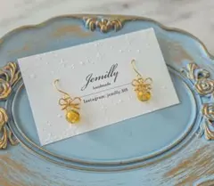 ミモザとリボンの揺れるピアス　イヤリング　ドライフラワー　レジン