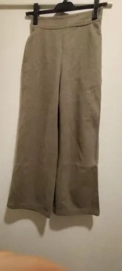 ユニクロ　ブラッシュドジャージーパンツ　ベージュ　XS　使用感あり