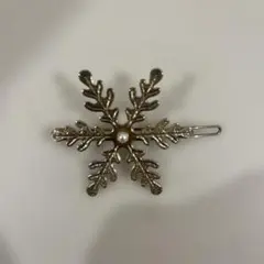 雪の結晶　パール　ヘアピン　シルバー