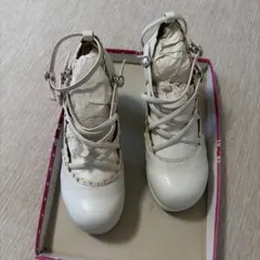 ストラップパンプス ホワイト Mサイズのサムネイル