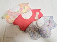 未使用　新品　ハンドメイド　花柄スタイ3枚セット　女の子　出産祝い　プレゼント