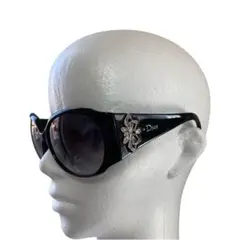 Christian Dior サングラス ラインストーン ビジュー ブラック　箱のサムネイル