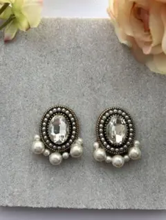 まとめ売り実施中！エレガントなパールクリスタルイヤリング　ピアス