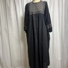 《新品タグ付き》Samansa Mos2刺繍黒ロングワンピース　サイズ　フリー