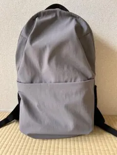 シンプル バックパック グレー リュックのサムネイル