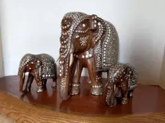 【値下げ】インド象の置物（木彫りの置物です）