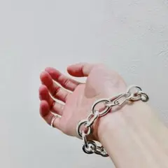 Item thumbnail for item 572488c1-7ad6-4dd6-9356-18b910b77f4b