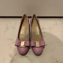 あおむし様美品Ferragamo VARA ピンク 5.5（23センチ）