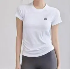 alo yoga Tシャツ ホワイト Mサイズ - メルカリ