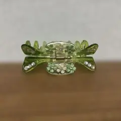花柄デザイン 大きめヘアクリップ 緑色