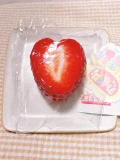 アップルパイは甘くない 苺厚カット 苹果派不甜 スクイーズ いちご