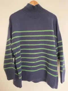 ネイビーとグリーンのストライプセーター