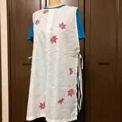 【ヴィンテージ】着物 リメイク ロングベスト 刺繍 花柄 緑 白 一点物 レトロ ヴィンテージ】着物 リメイク ロングベスト 刺繍 花柄 緑 白