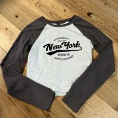 ロゴプリントカットソー