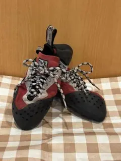 クライミングシューズ　5.10 FIVE TEN DRAGON US5
