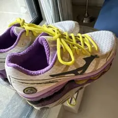 ❣️お値下げ❣️ミズノWAVE RIDER USサイズw7(23.5cm)