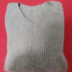 グレー ニット