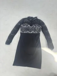 ブラックレースタイトドレス