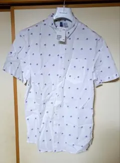 【タグ付き】H&M DIVIDED 半袖シャツ 白地 紫のヤシの木