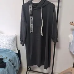 インゲボルググレーワンピース。