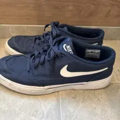 Nike SB ネイビー スニーカー