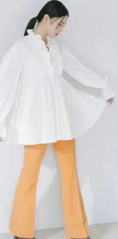 SNIDEL　美品　フリル付きホワイトシャツ