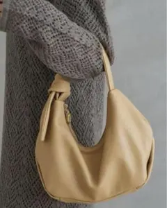 完売品　美品‼️gemeil ソフトレザー ノットワンハンドルバッグ