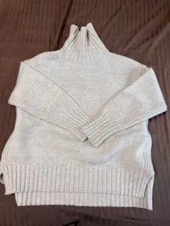 トゥモローランド　ライトベージュ　タートルネックニット　セーター