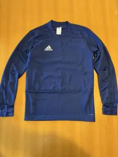 adidas 長袖 ウェア