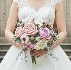 パープルのクラッチブーケ　アーティフィシャルフラワー　ブートニア付き　新品