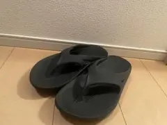 クリスマス限定値下げ　OOFOS ブラックビーチサンダル