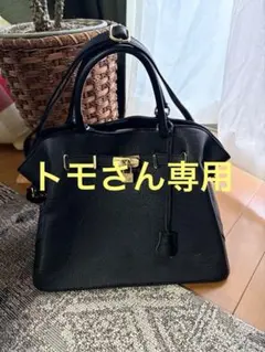 ミロス　イタリア製　金具付きトートバッグ　黒　ブラック MILOSのサムネイル