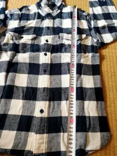 【送料無料】Levi's チェック柄 コットンシャツ Mサイズのサムネイル