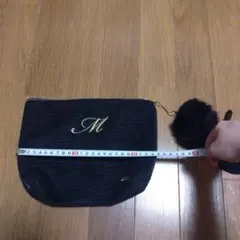 イニシャルベロアポーチ　M