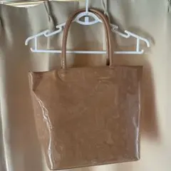 ピンクハウス エナメル トートバッグ ベージュ リボン柄 - メルカリ