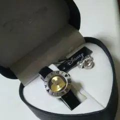 ミッキーマウスの腕時計！