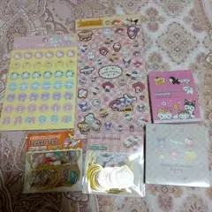 全未使用°サンリオ キャラクターズ°フレークシール 箔押し仕様❣ミニメモ帳