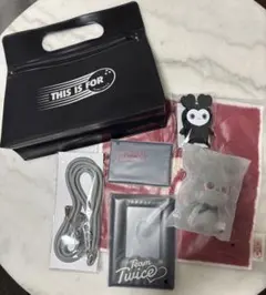 twice アルバム 特典 アプグレ トレカ 100枚 銀テ まとめ売り セット TWICEアプグレ特典+銀テープ2枚 - メルカリ