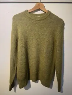 グリーン ニット