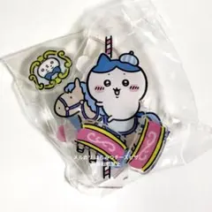 香港限定】ちいかわ アクリルスタンド メリーゴーランド ハチワレ