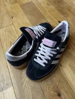 adidas handball spezial黒/ピンク